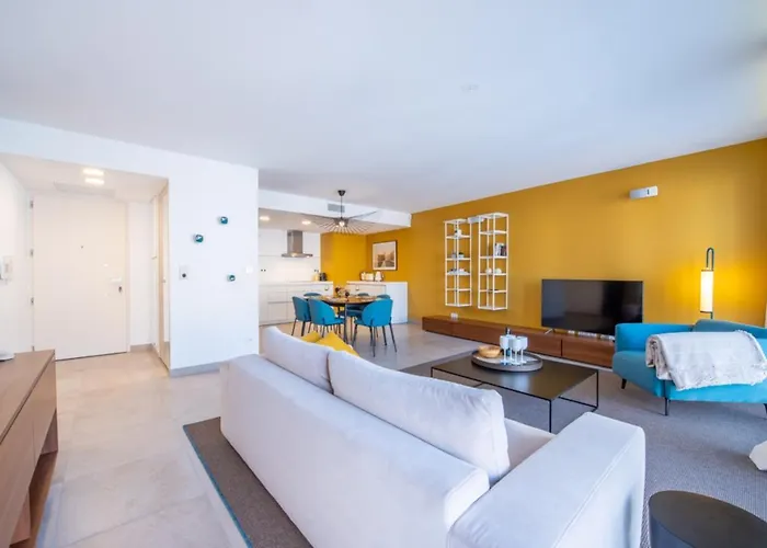 Апартаменты Luxury Apartment In A Residence In Saint Tropez *