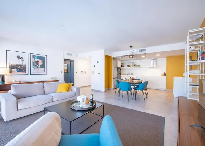 Luxury Apartment In A Residence In Saint Tropez Apartman *